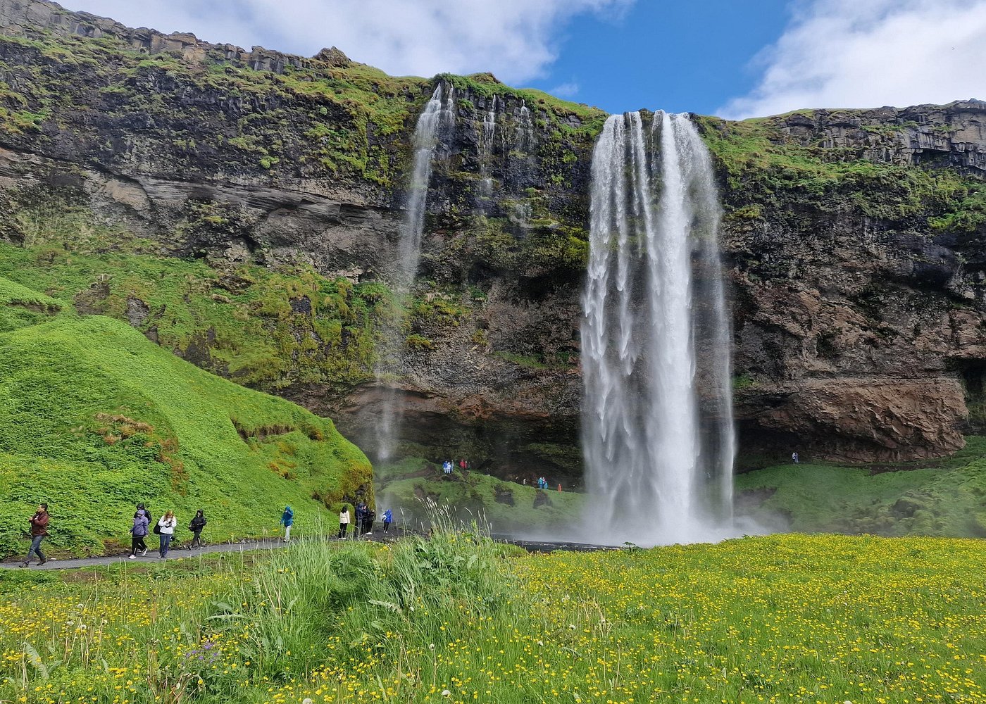 Canyon walking trail at Gullfoss